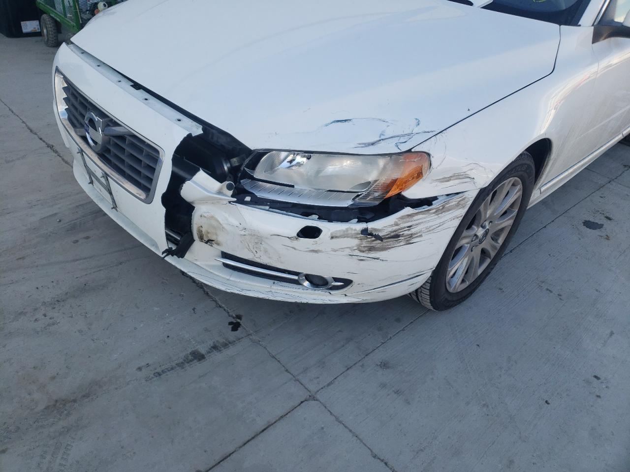 Photo 9 from auction – 2010 VOLVO S80 3.2 with VIN YV1982AS1A1122559
