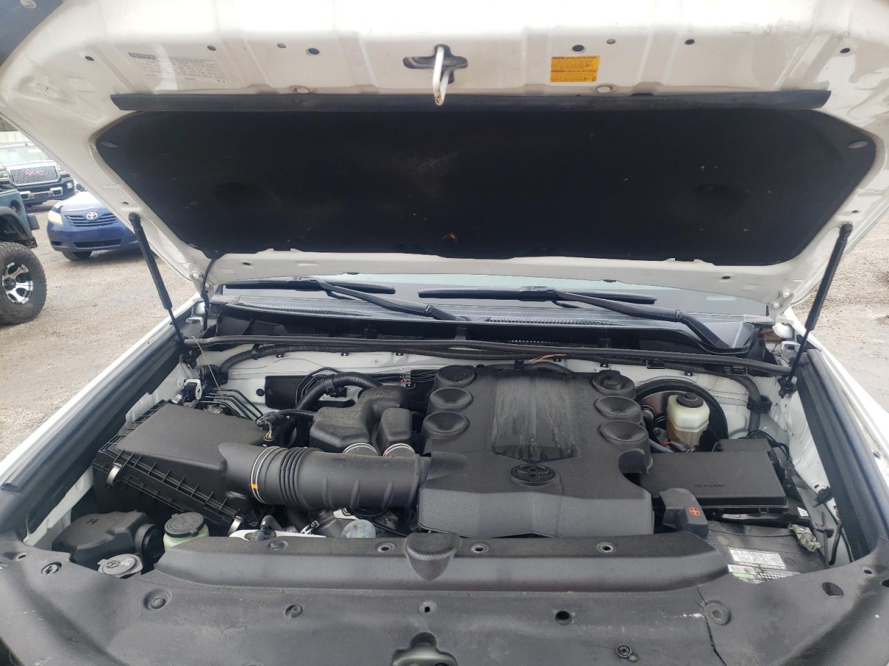 Photo 7 from auction – 2016 TOYOTA 4RUNNER SR with VIN JTEZU5JR7G5115533