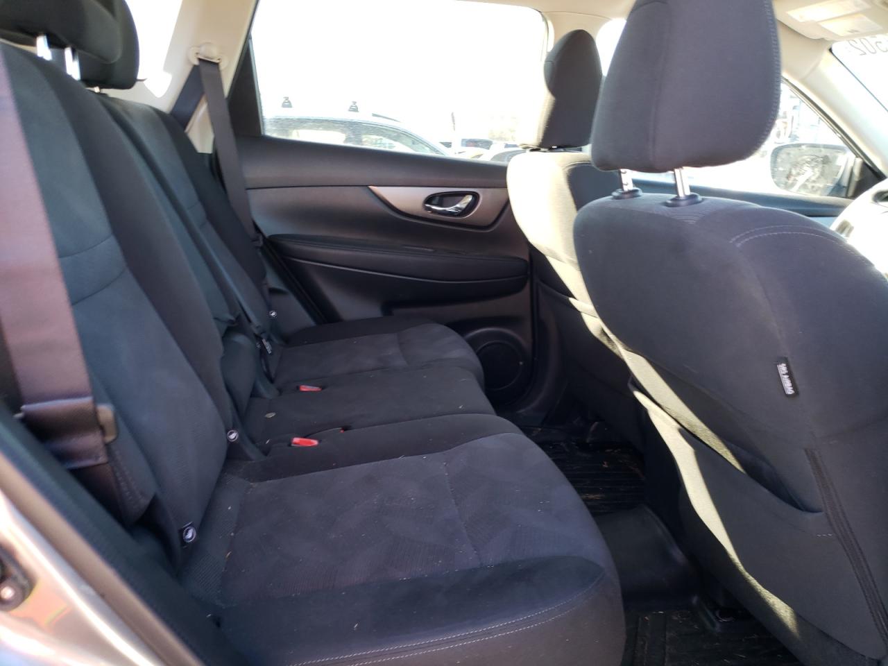 Photo 6 from auction – 2016 NISSAN ROGUE S with VIN KNMAT2MT6GP732579