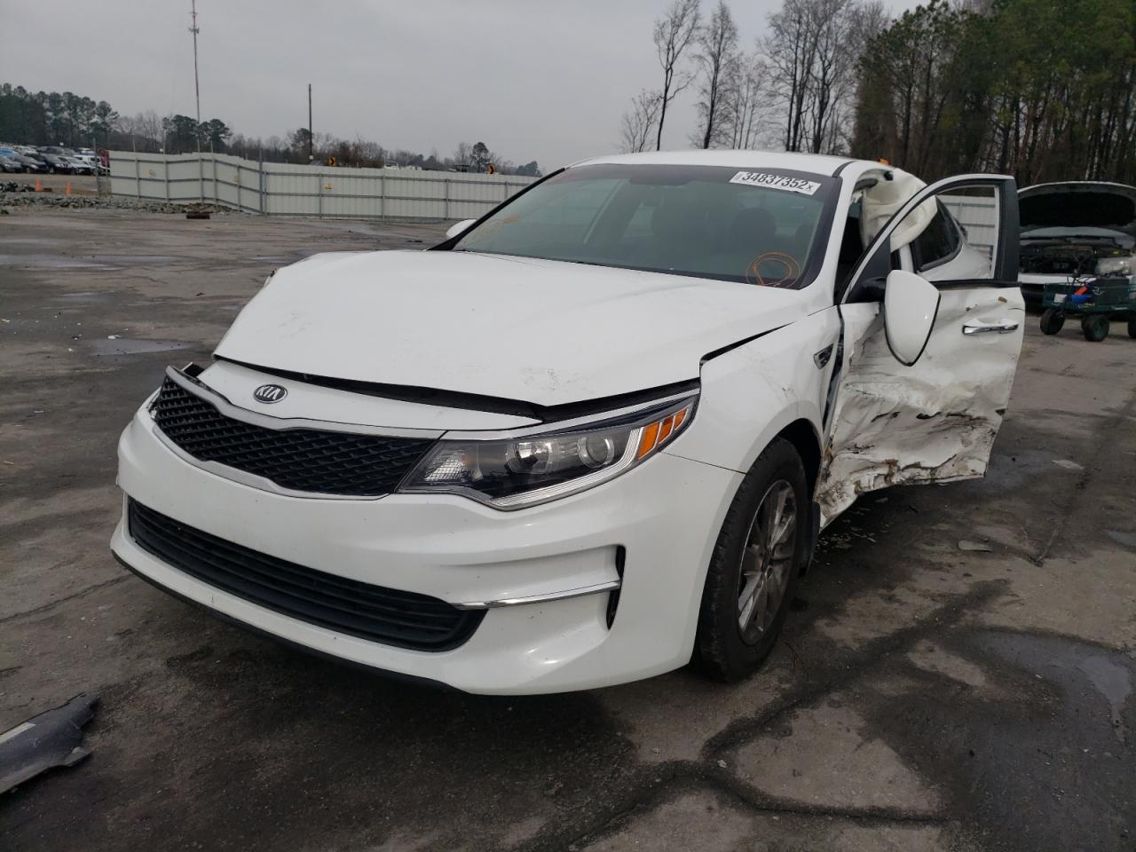 Photo 2 from auction – 2018 KIA OPTIMA LX with VIN 5XXGT4L31JG241553