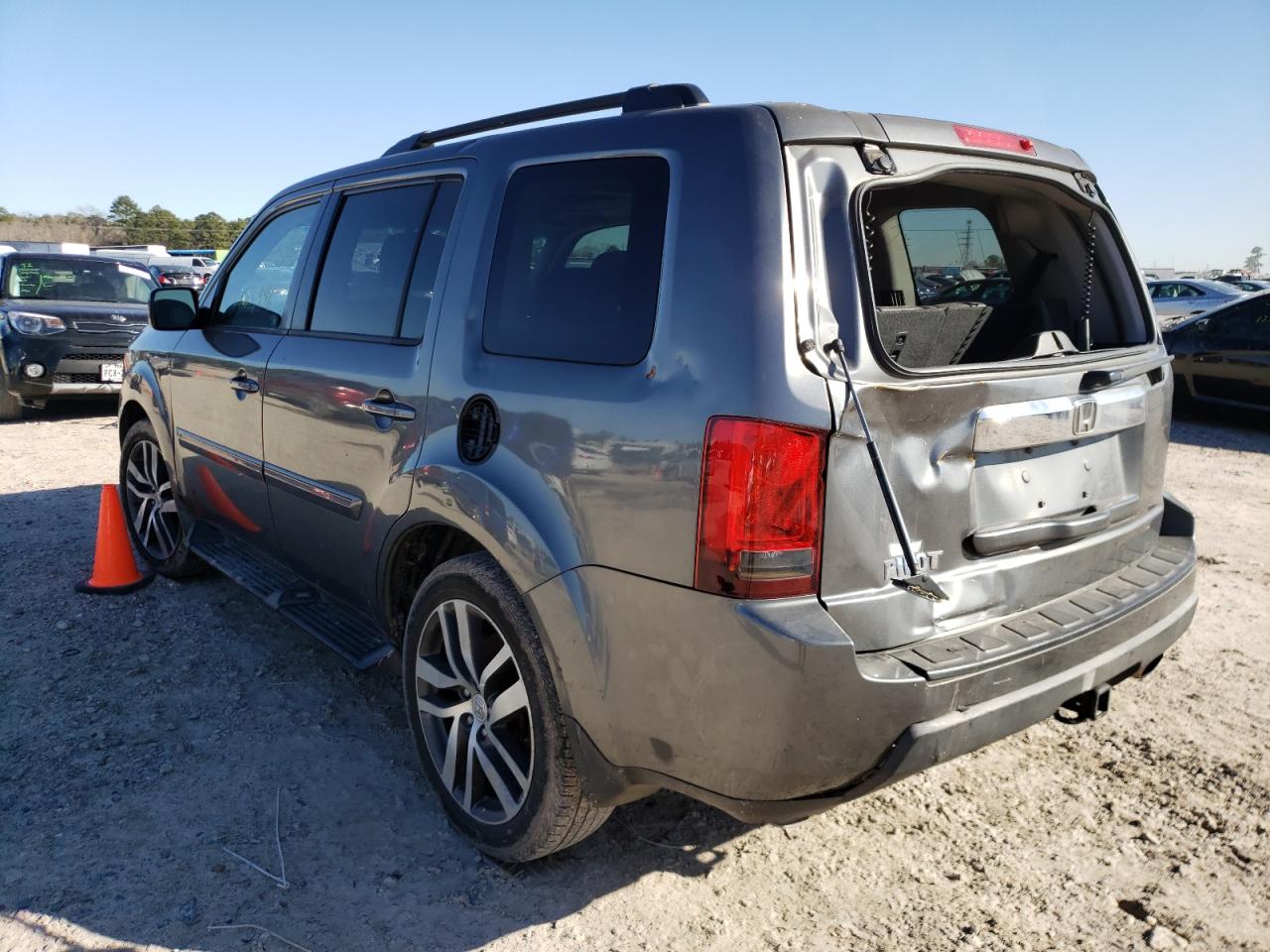 Photo 3 from auction – 2011 HONDA PILOT EXL with VIN 5FNYF3H69BB001440