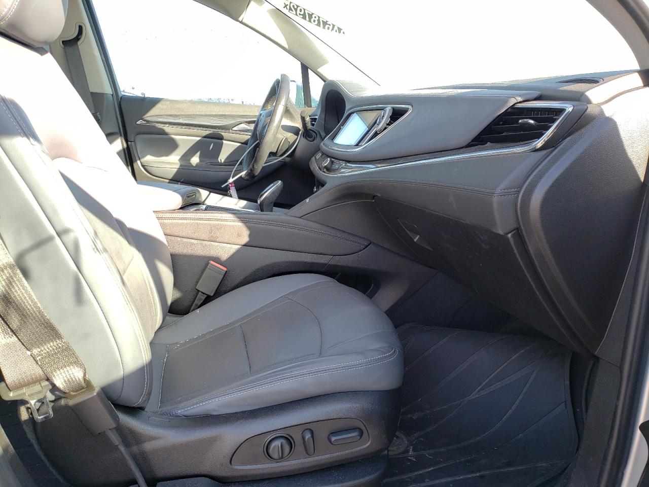 Photo 5 from auction – 2019 BUICK ENCLAVE ES with VIN 5GAERBKW3KJ102755