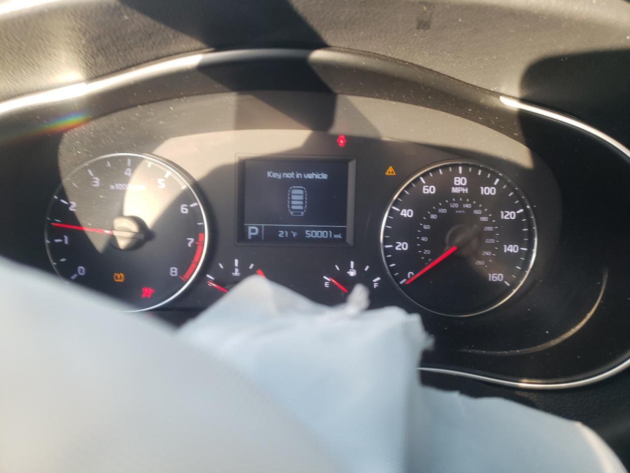 Photo 8 from auction – 2016 KIA CADENZA LU with VIN KNALN4D78G5218565