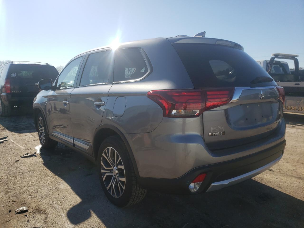 Photo 3 from auction – 2018 MITSUBISHI OUTLANDER with VIN JA4AZ3A35JJ002899