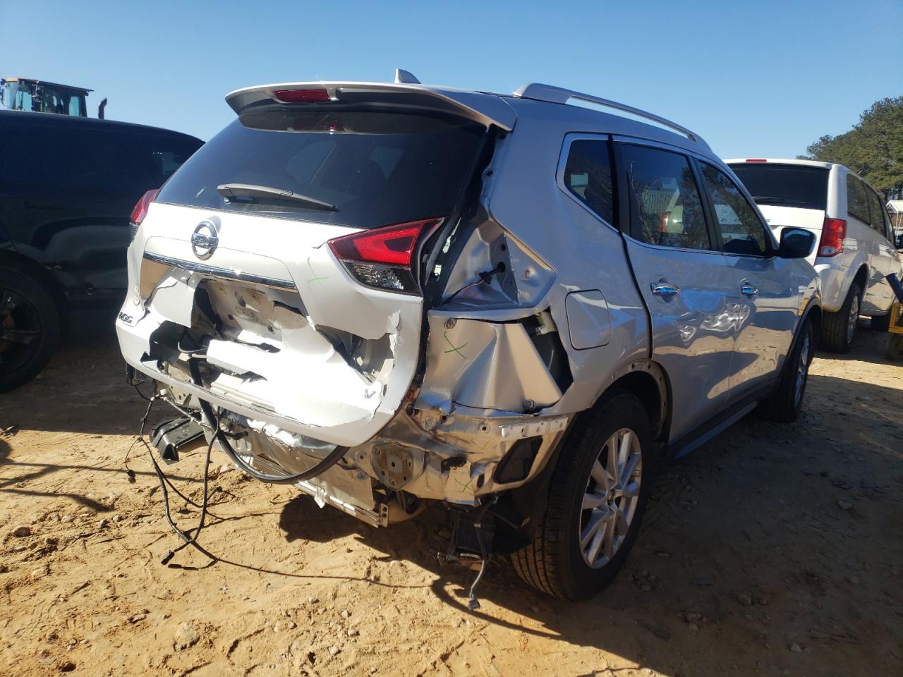 Photo 4 from auction – 2019 NISSAN ROGUE S with VIN KNMAT2MT3KP554607