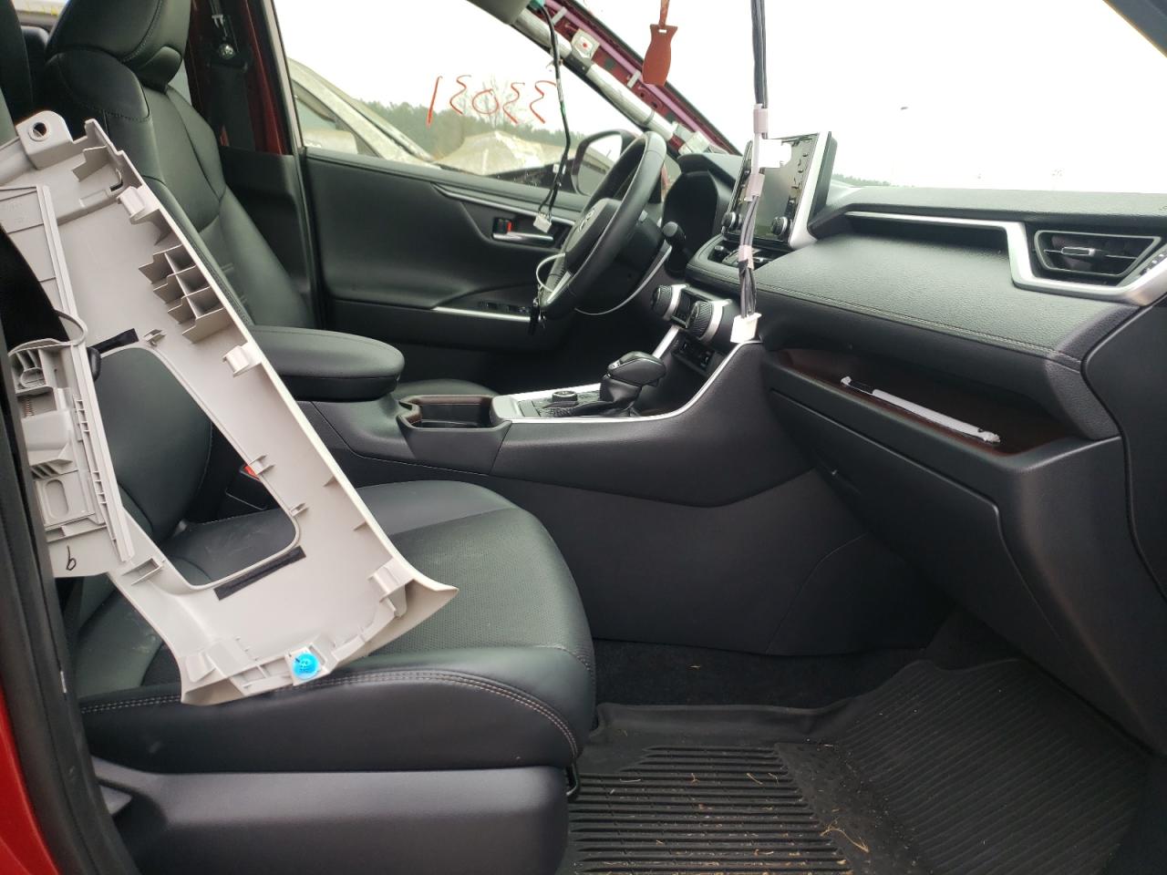 Photo 5 from auction – 2020 TOYOTA RAV4 LIMIT with VIN JTMD6RFV1LD005731