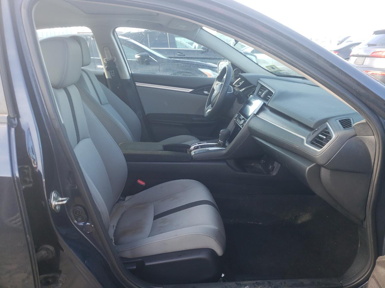 Photo 5 from auction – 2016 HONDA CIVIC EX with VIN 19XFC2F74GE236492