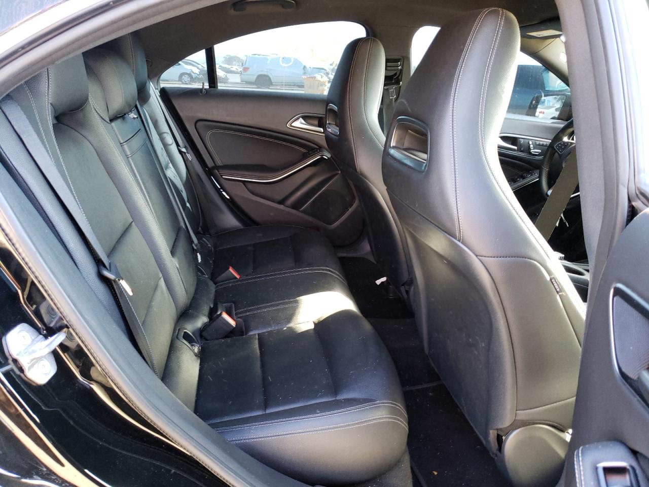 Photo 6 from auction – 2018 MERCEDES-BENZ CLA 250 with VIN WDDSJ4EB7JN653944