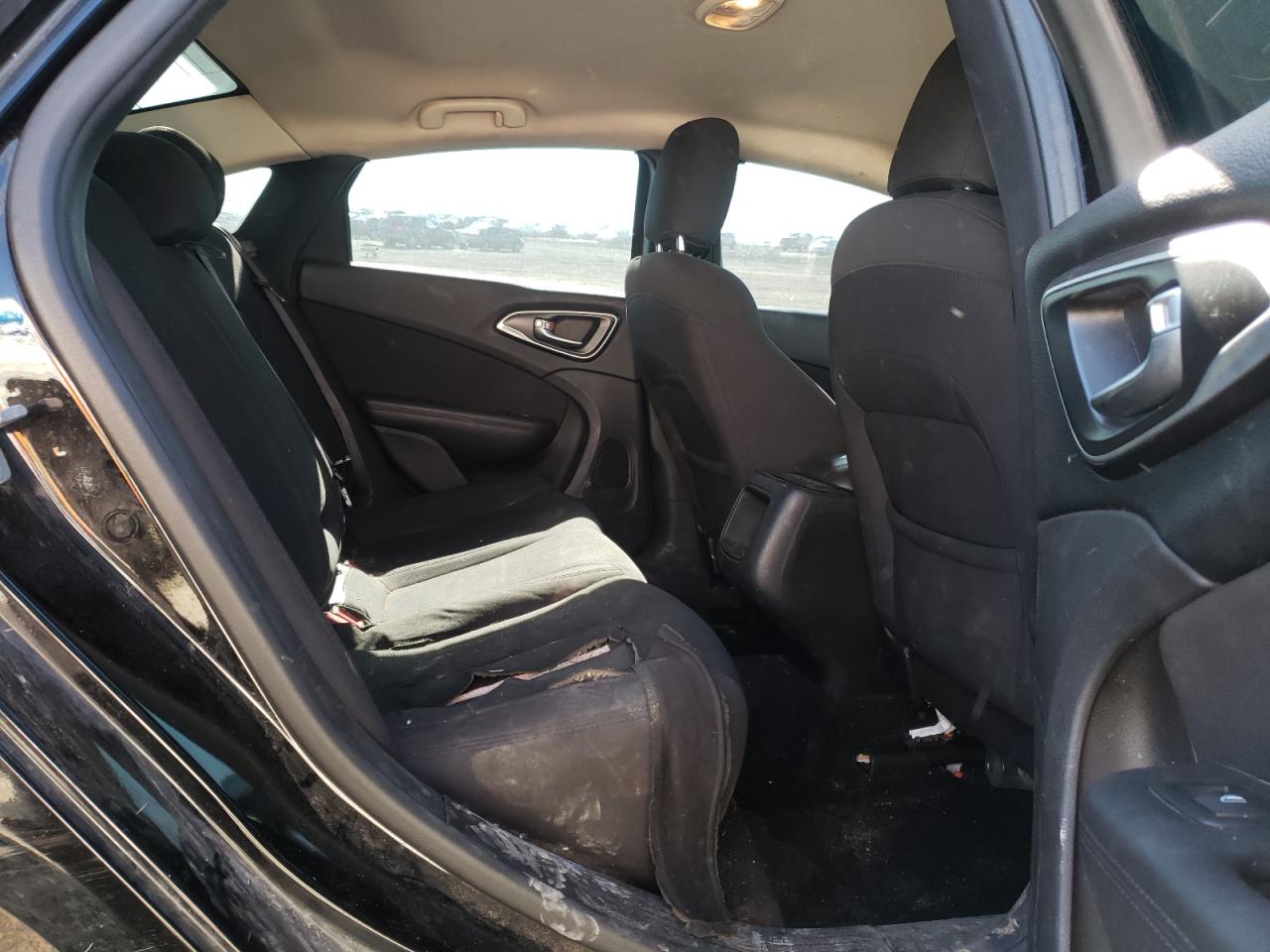 Photo 6 from auction – 2016 CHRYSLER 200 LIMITE with VIN 1C3CCCAB3GN122066