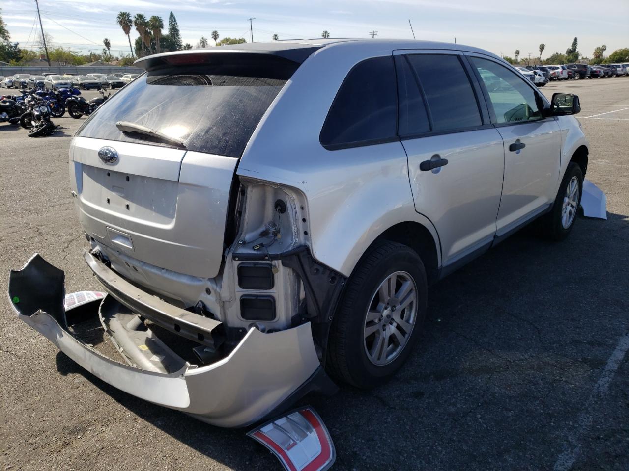Photo 4 from auction – 2010 FORD EDGE SE with VIN 2FMDK3GC4ABA01130