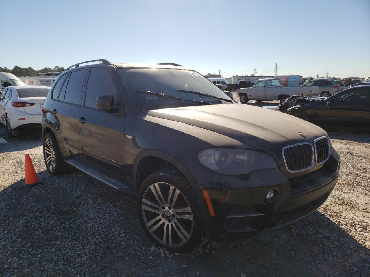 BMW X5 XDRIVE3 2011 with VIN 5UXZV4C50BL739649 - Photo from auction