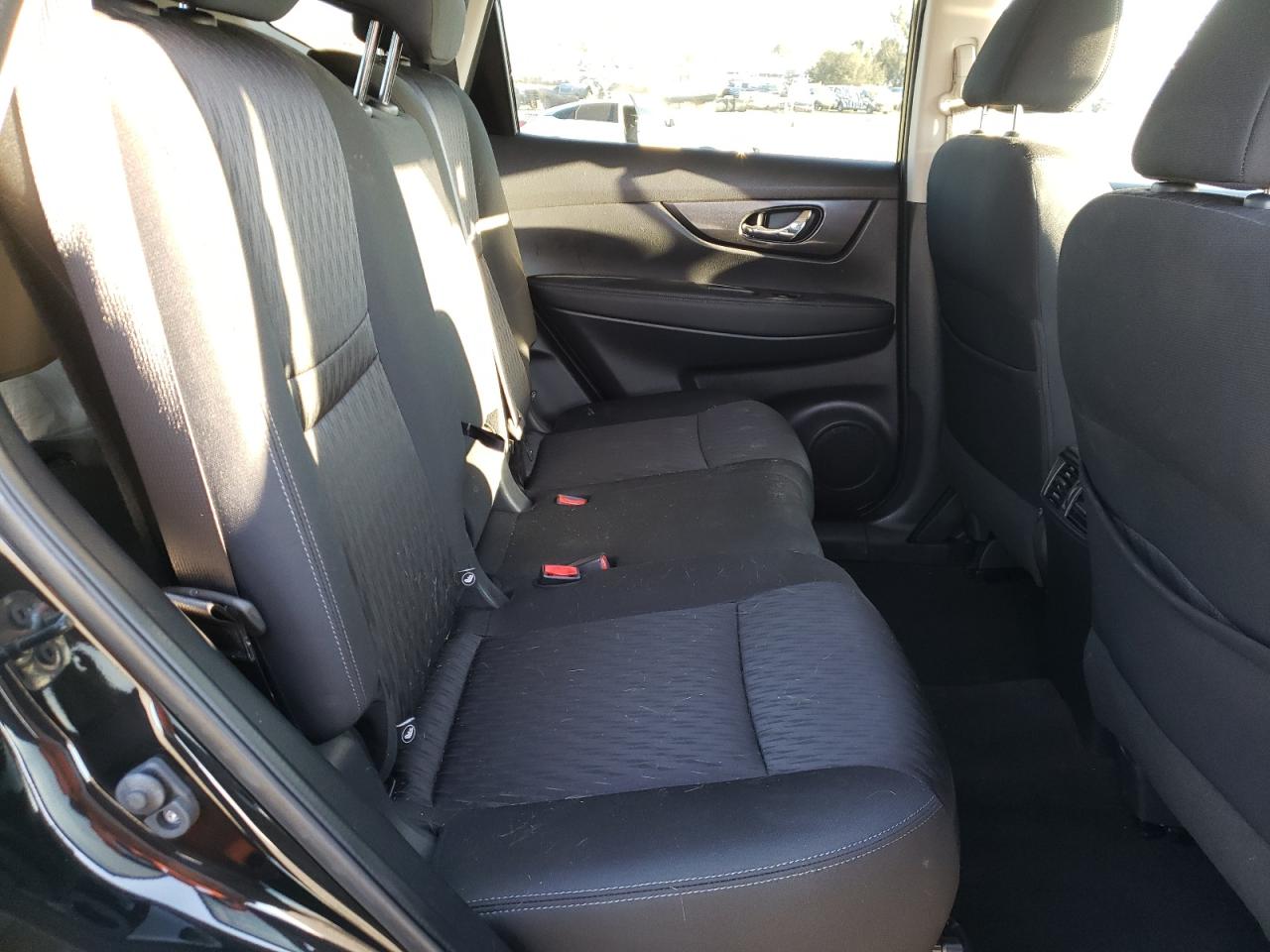 Photo 6 from auction – 2020 NISSAN ROGUE S with VIN KNMAT2MT6LP512823