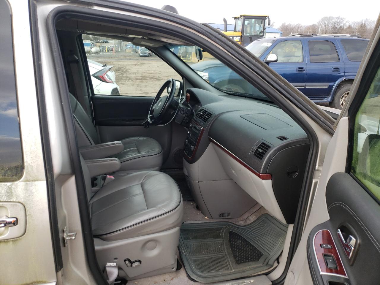 Photo 5 from auction – 2006 BUICK TERRAZA CX with VIN 5GADV33L66D113142