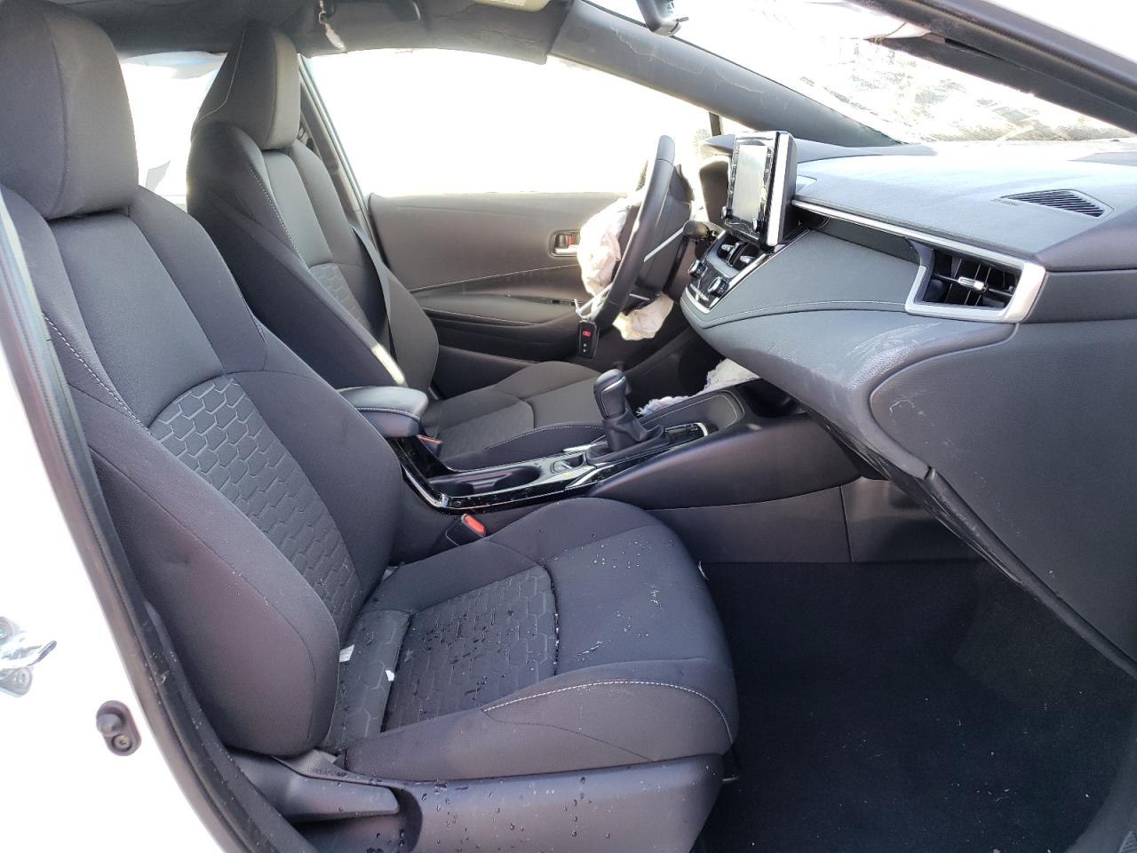 Photo 5 from auction – 2021 TOYOTA COROLLA SE with VIN JTND4MBE2M3137964