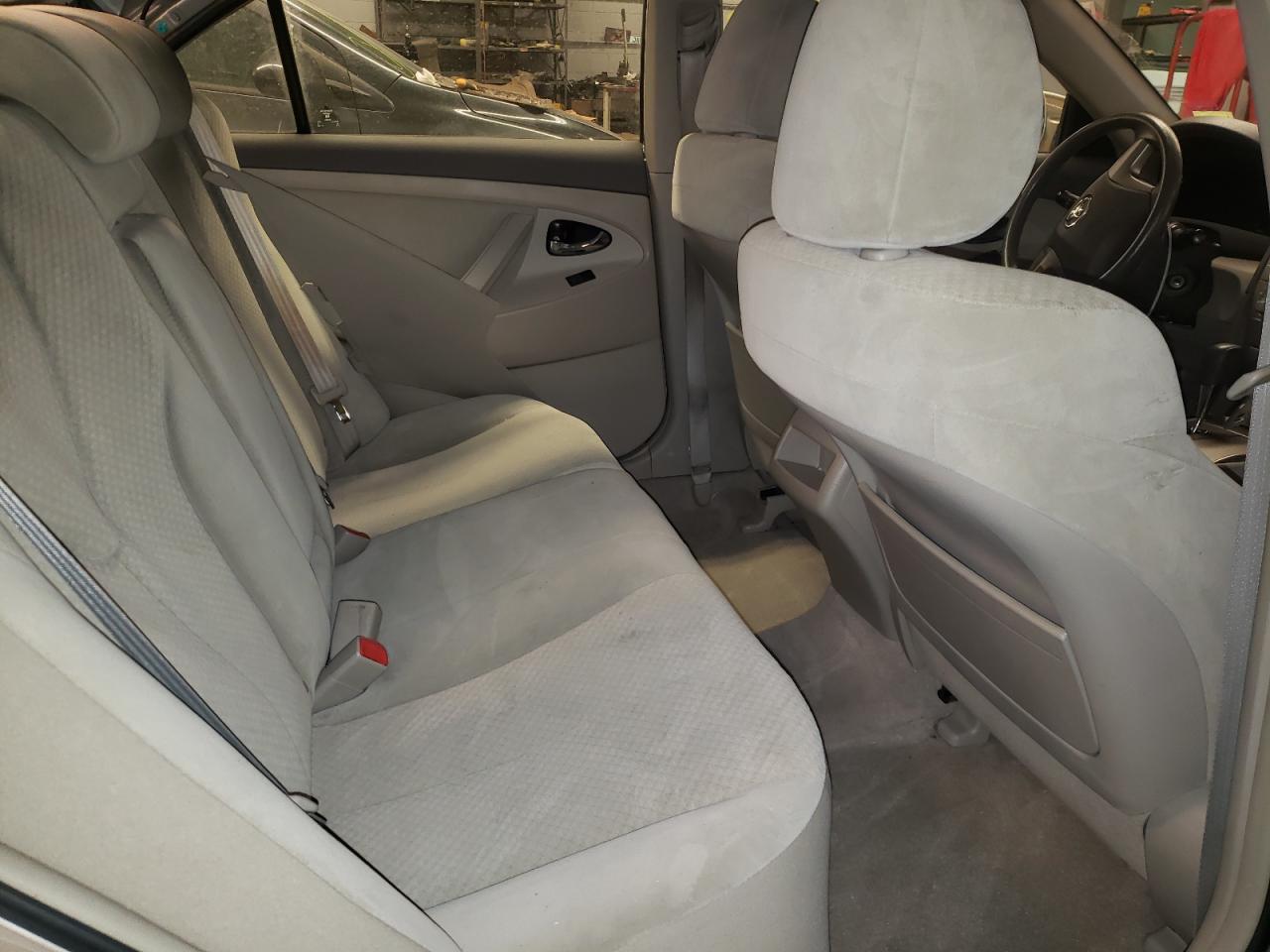 Photo 6 from auction – 2009 TOYOTA CAMRY with VIN 4T1BE46K99U411943