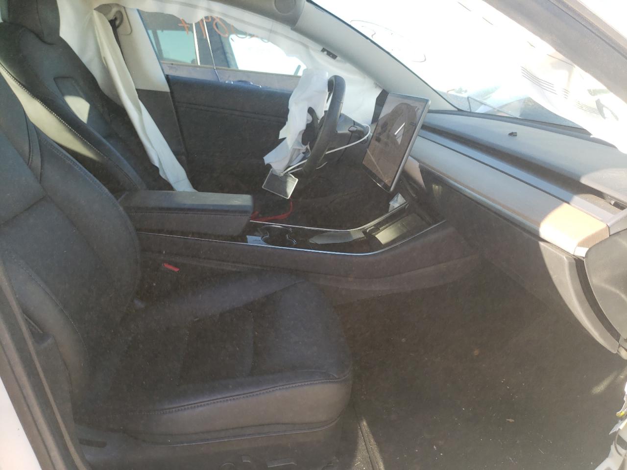 Photo 5 from auction – 2019 TESLA MODEL 3 with VIN 5YJ3E1EA1KF464733