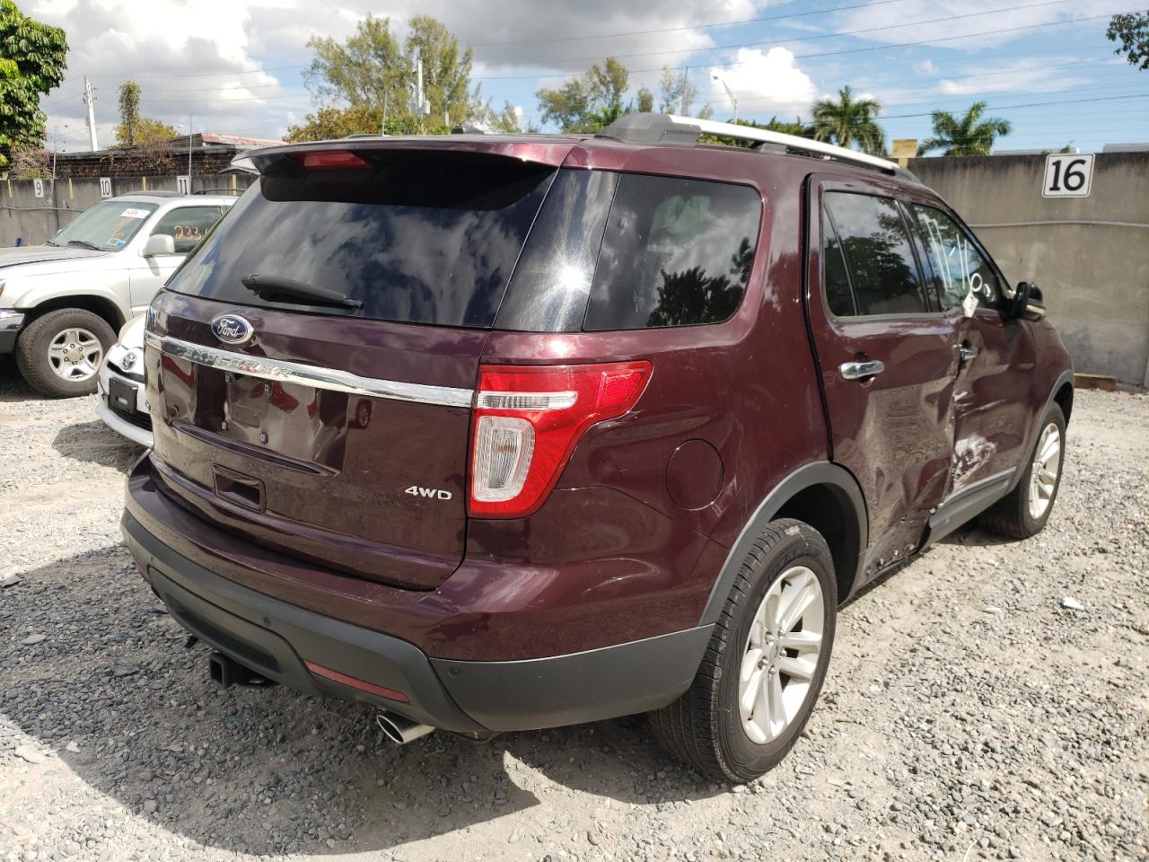 Photo 4 from auction – 2011 FORD EXPLORER X with VIN 1FMHK8D89BGA21396