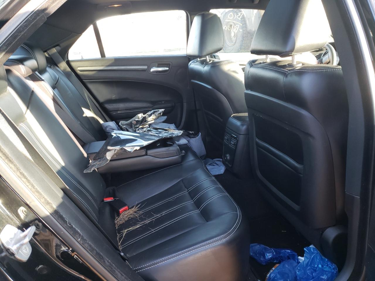 Photo 6 from auction – 2014 CHRYSLER 300 S with VIN 2C3CCAGG3EH374526