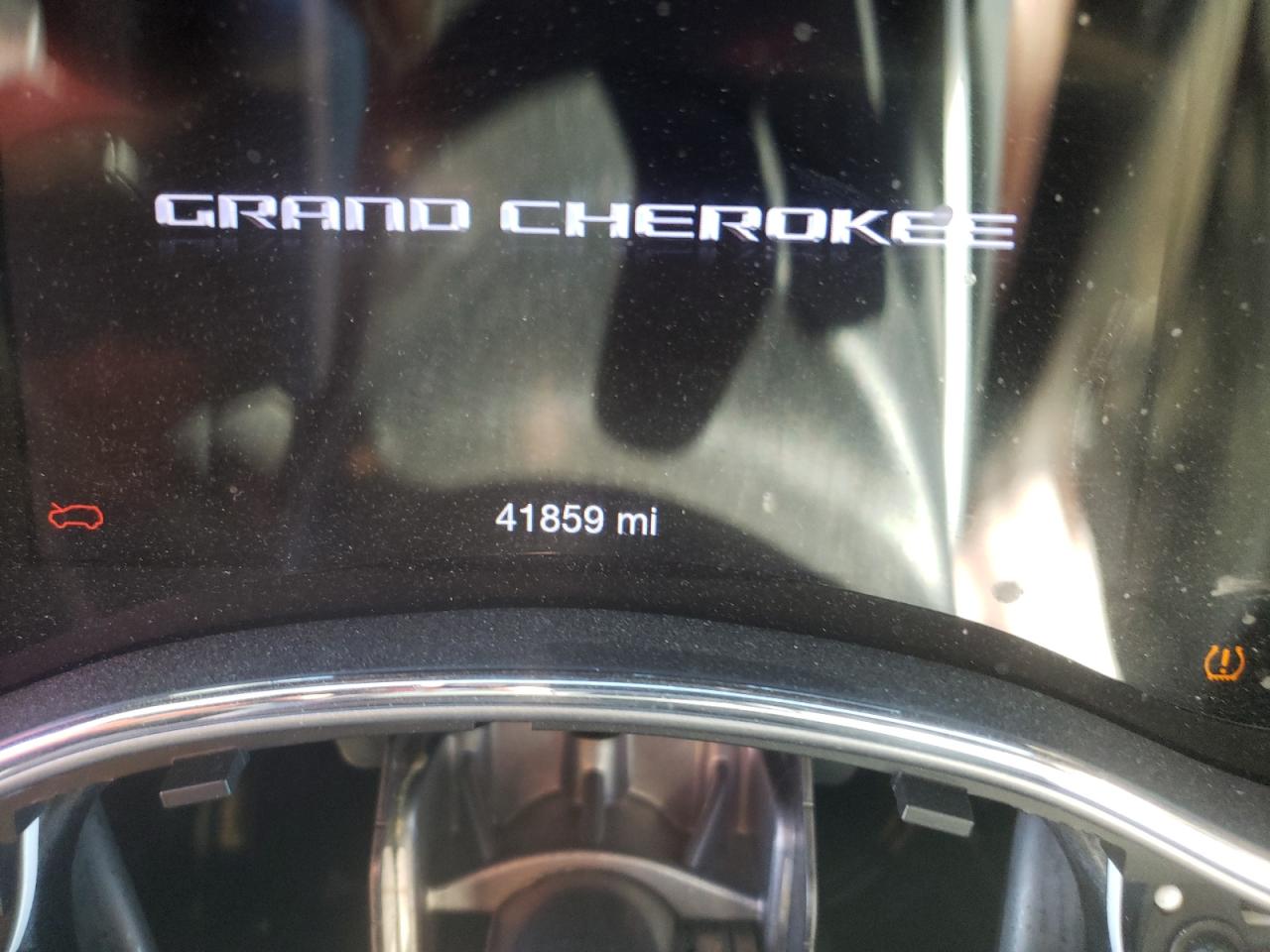Photo 8 from auction – 2018 JEEP GRAND CHER with VIN 1C4RJFBG4JC508733