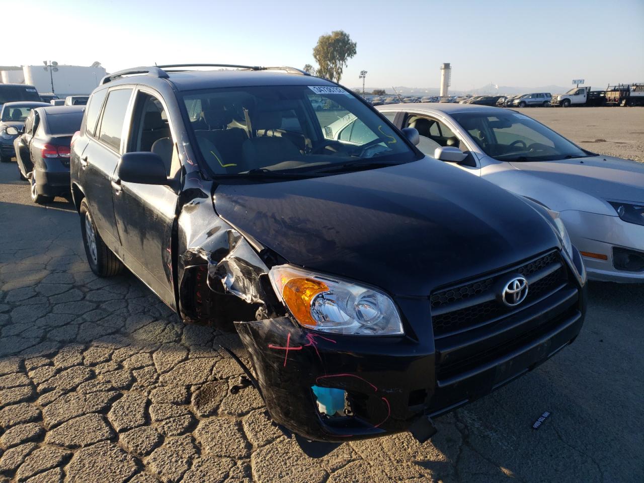 TOYOTA RAV4 2010 with VIN 2T3ZF4DV8AW051925 - Photo from auction
