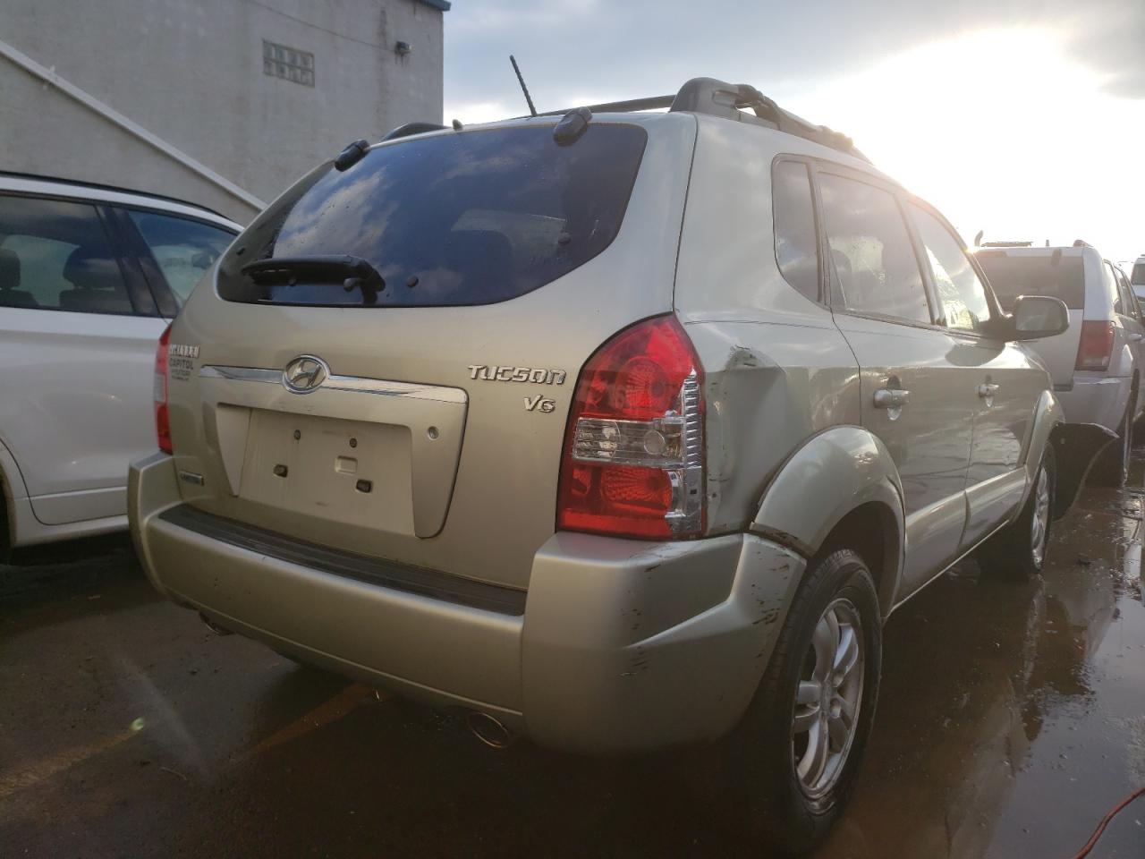 Photo 4 from auction – 2007 HYUNDAI TUCSON with VIN KM8JN12D37U613398