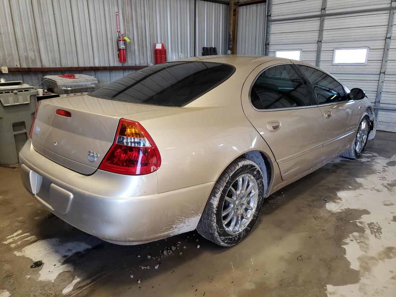 Photo 4 from auction – 2001 CHRYSLER 300M with VIN 2C3HE66G61H584658