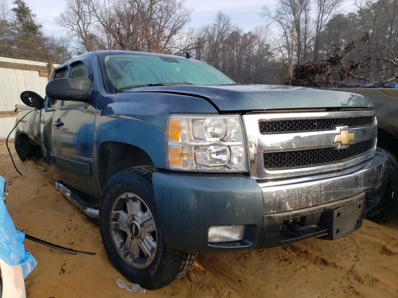 Photo 1 from auction – 2007 CHEVROLET SILVERADO with VIN 1GCEK19J07Z510176