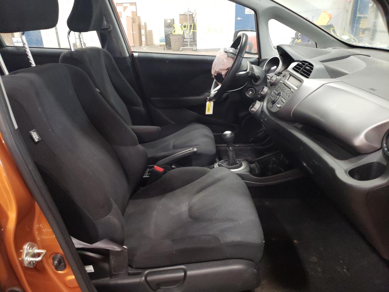 Photo 5 from auction – 2010 HONDA FIT with VIN JHMGE8G43AS021422