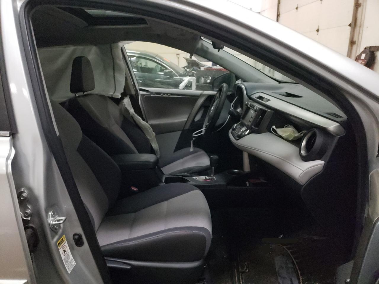 Photo 5 from auction – 2013 TOYOTA RAV4 XLE with VIN 2T3RFREV7DW014722