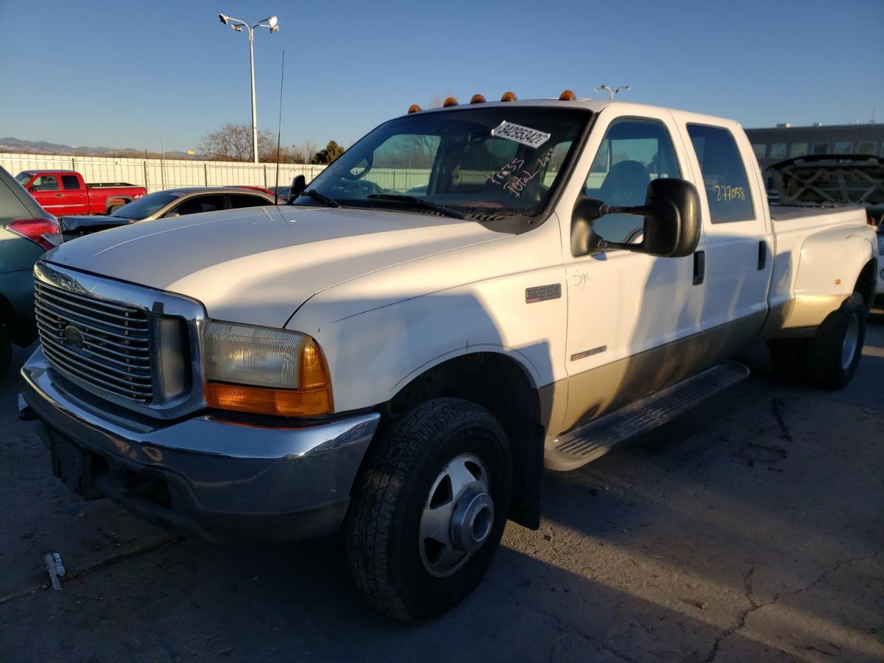 Photo 2 from auction – 2000 FORD F350 SUPER with VIN 1FTWW33F9YEA54826