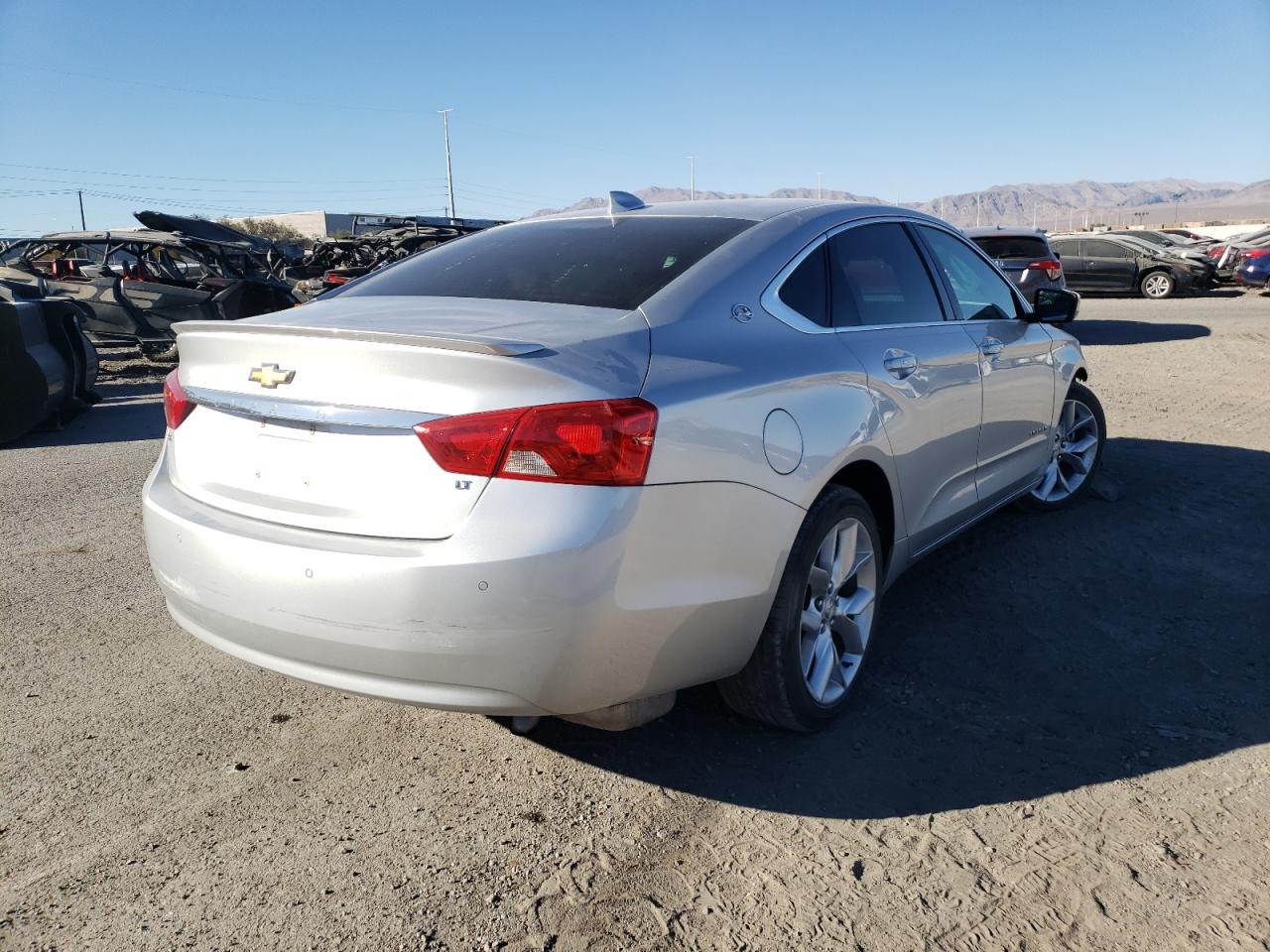Photo 4 from auction – 2017 CHEVROLET IMPALA LT with VIN 2G1105S39H9143967