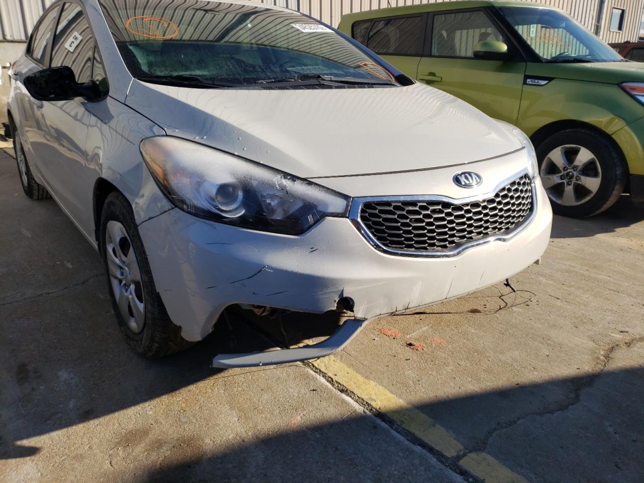 Photo 9 from auction – 2015 KIA FORTE LX with VIN KNAFK4A69F5362481