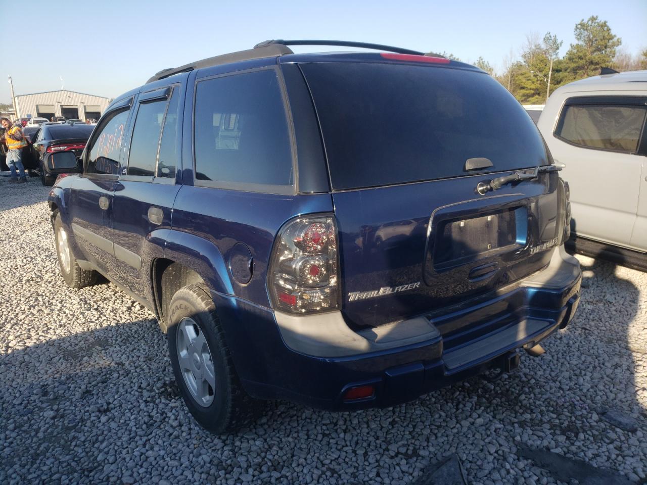 Photo 3 from auction – 2003 CHEVROLET TRAILBLAZE with VIN 1GNDS13S332213894