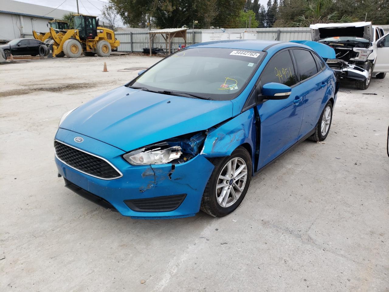 Photo 2 from auction – 2016 FORD FOCUS SE with VIN 1FADP3F29GL381997