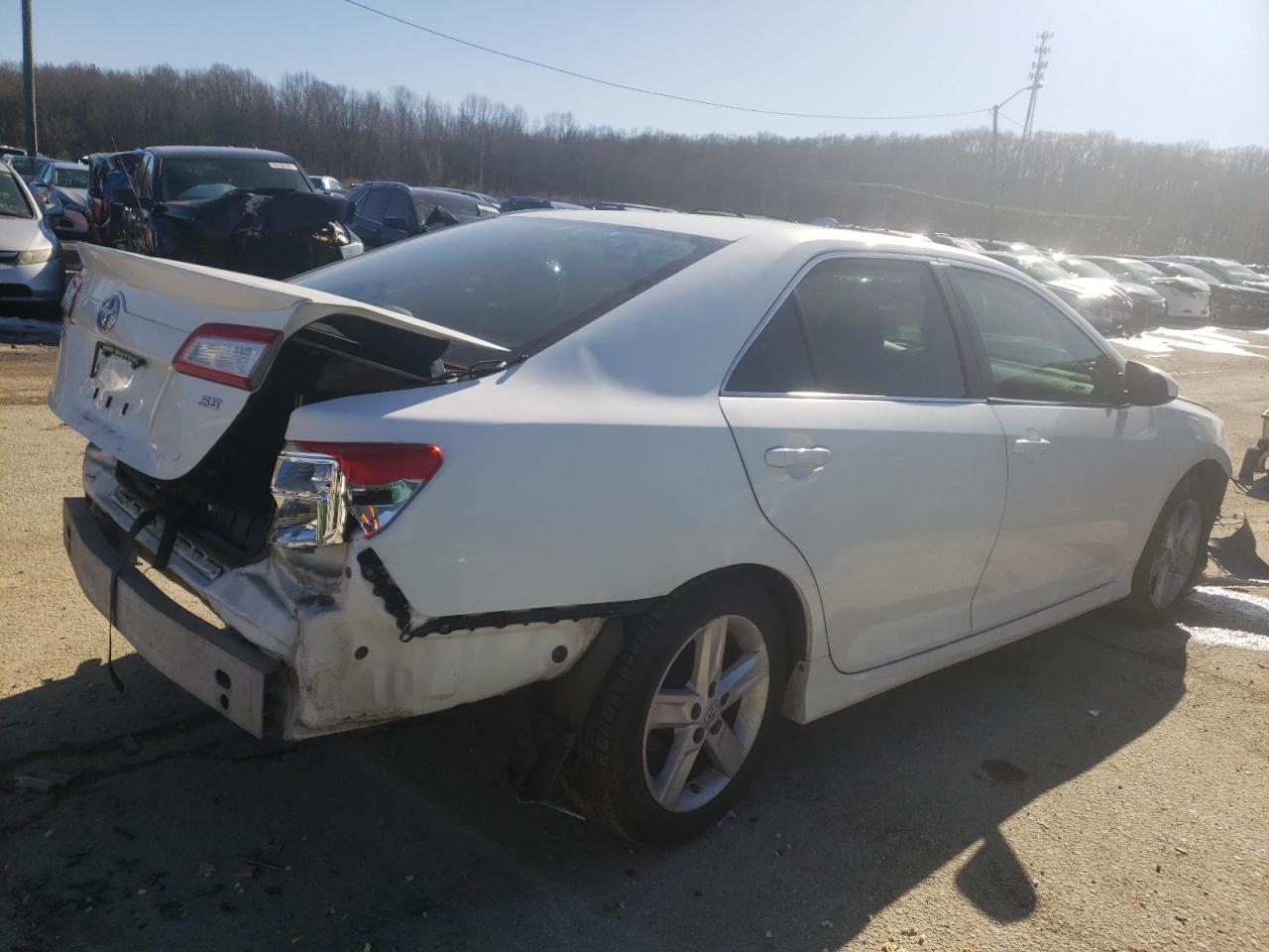 Photo 4 from auction – 2012 TOYOTA CAMRY BASE with VIN 4T1BF1FK8CU524446
