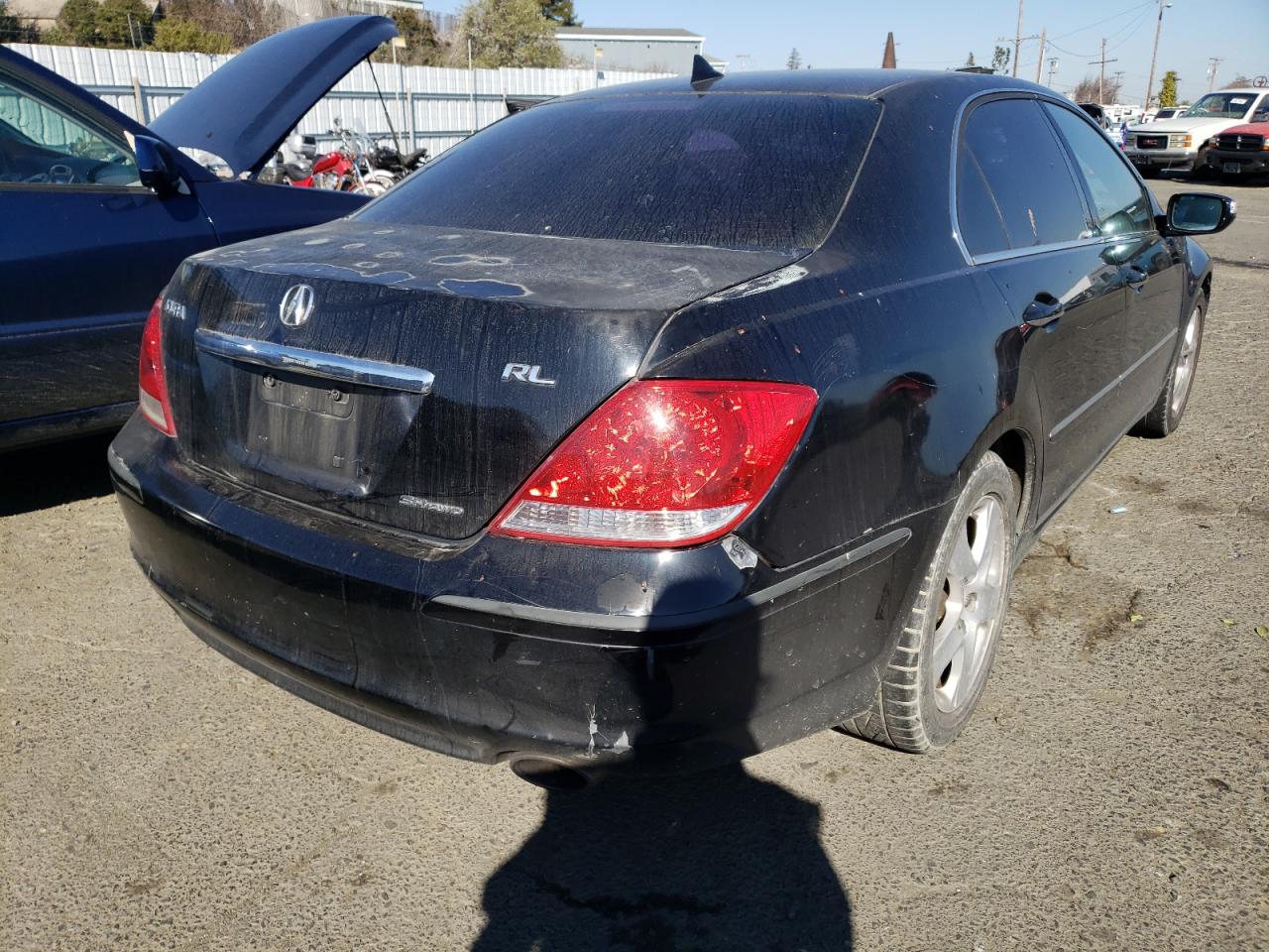 Photo 4 from auction – 2005 ACURA RL with VIN JH4KB16575C001906