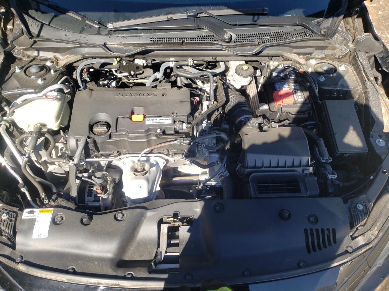 Photo 7 from auction – 2020 HONDA CIVIC LX with VIN 19XFC2F60LE003940