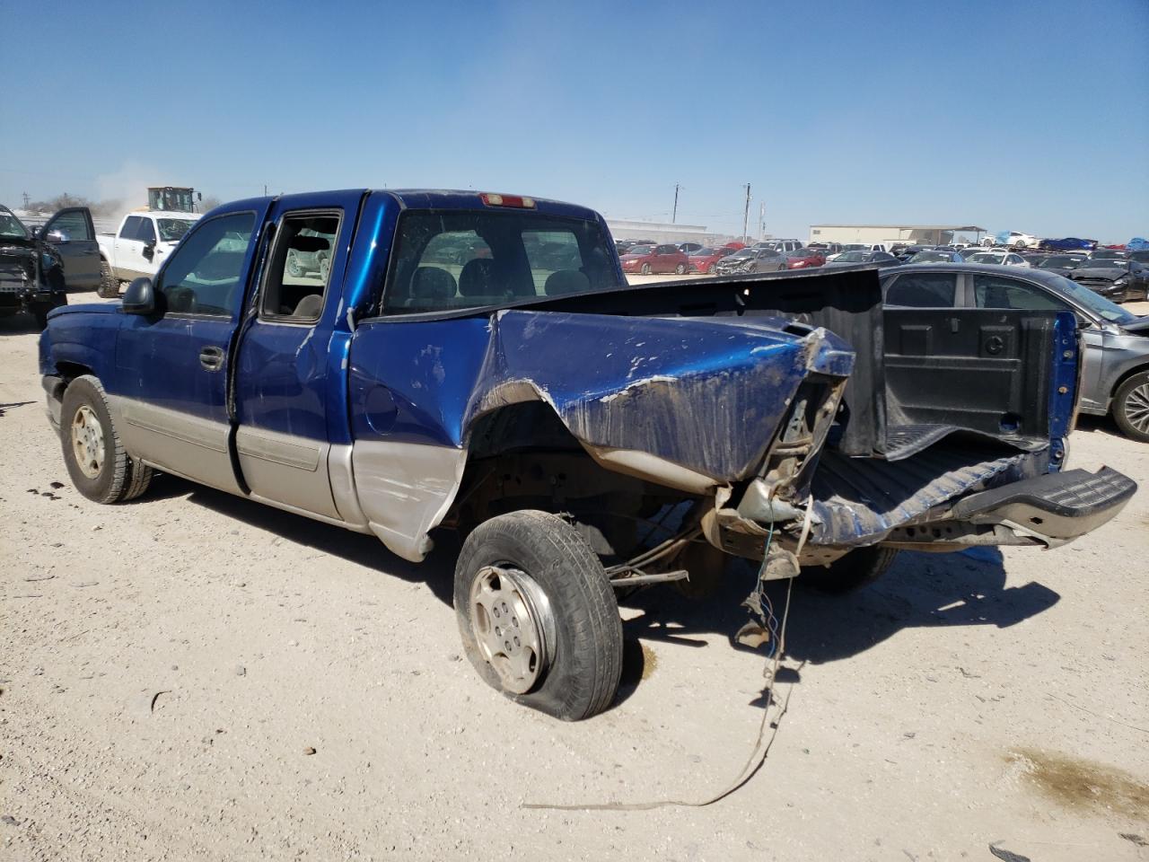 Photo 3 from auction – 2004 CHEVROLET SILVERADO with VIN 1GCEC19V84Z227567