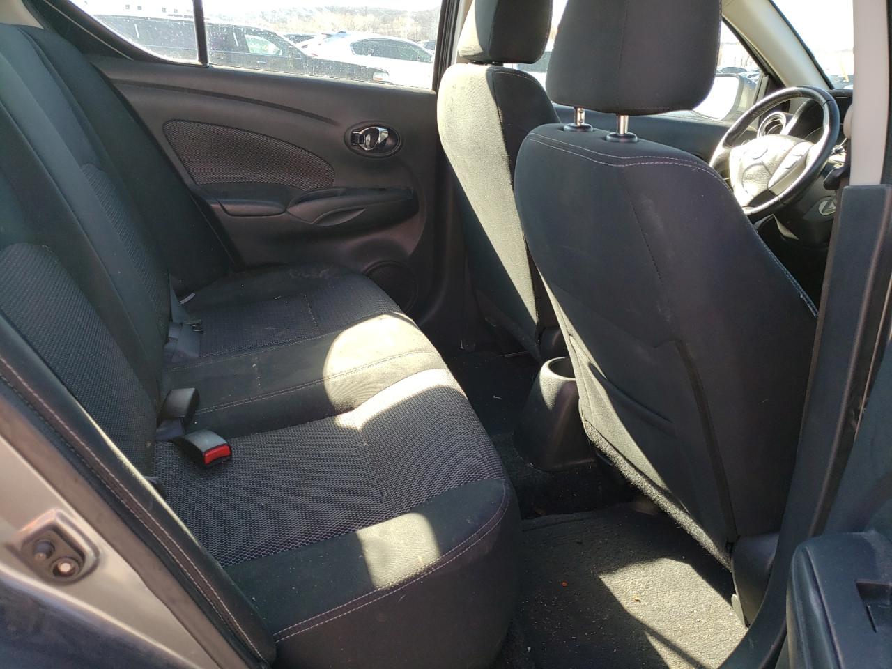 Photo 6 from auction – 2018 NISSAN VERSA S with VIN 3N1CN7AP6JL804913