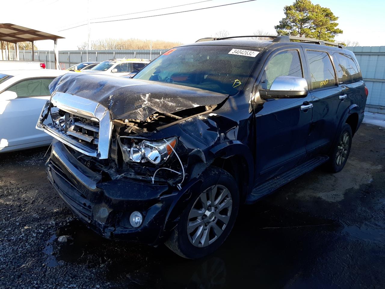 Photo 2 from auction – 2014 TOYOTA SEQUOIA PL with VIN 5TDDW5G13ES092785
