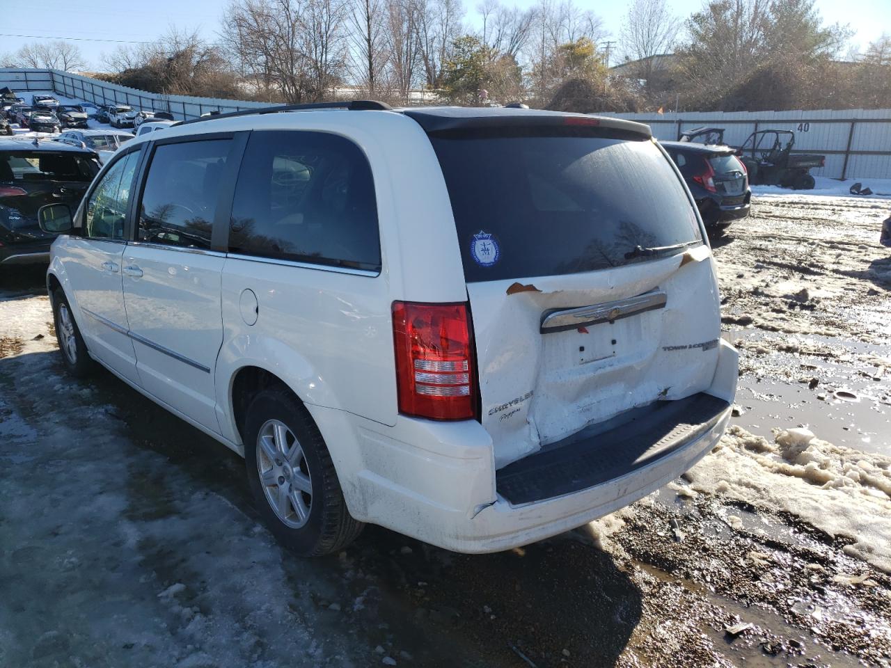 Photo 3 from auction – 2010 CHRYSLER TOWN & COU with VIN 2A4RR5D16AR310653