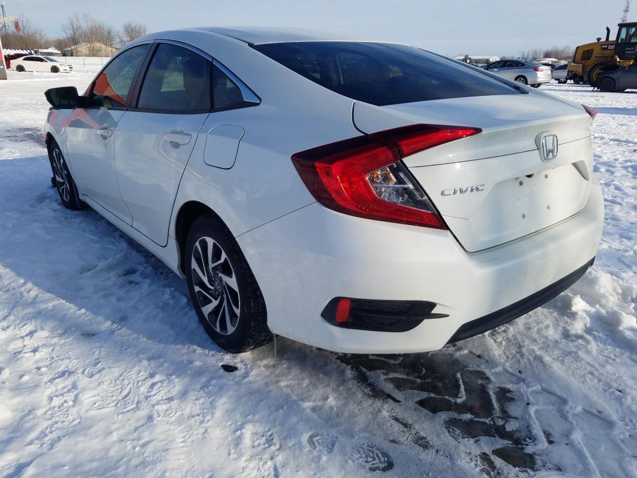 Photo 3 from auction – 2017 HONDA CIVIC EX with VIN 2HGFC2F84HH017757