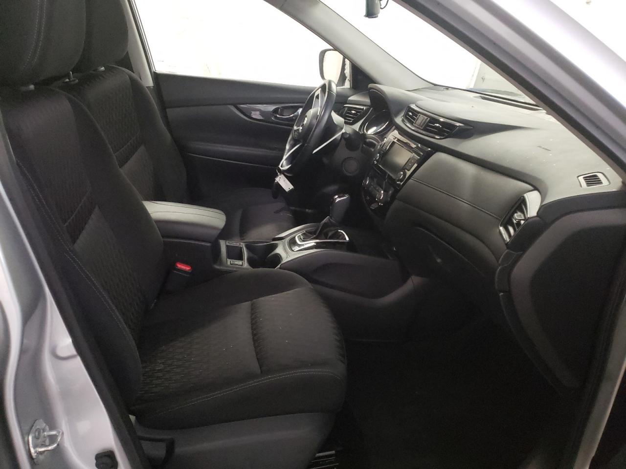 Photo 5 from auction – 2018 NISSAN ROGUE S with VIN KNMAT2MV9JP589300