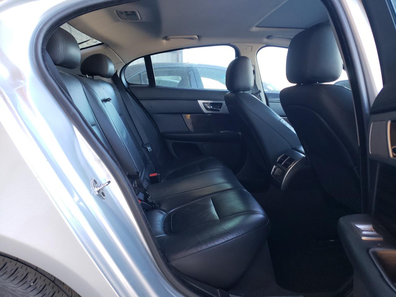 Photo 6 from auction – 2013 JAGUAR XF with VIN SAJWA0ES2DPS74137