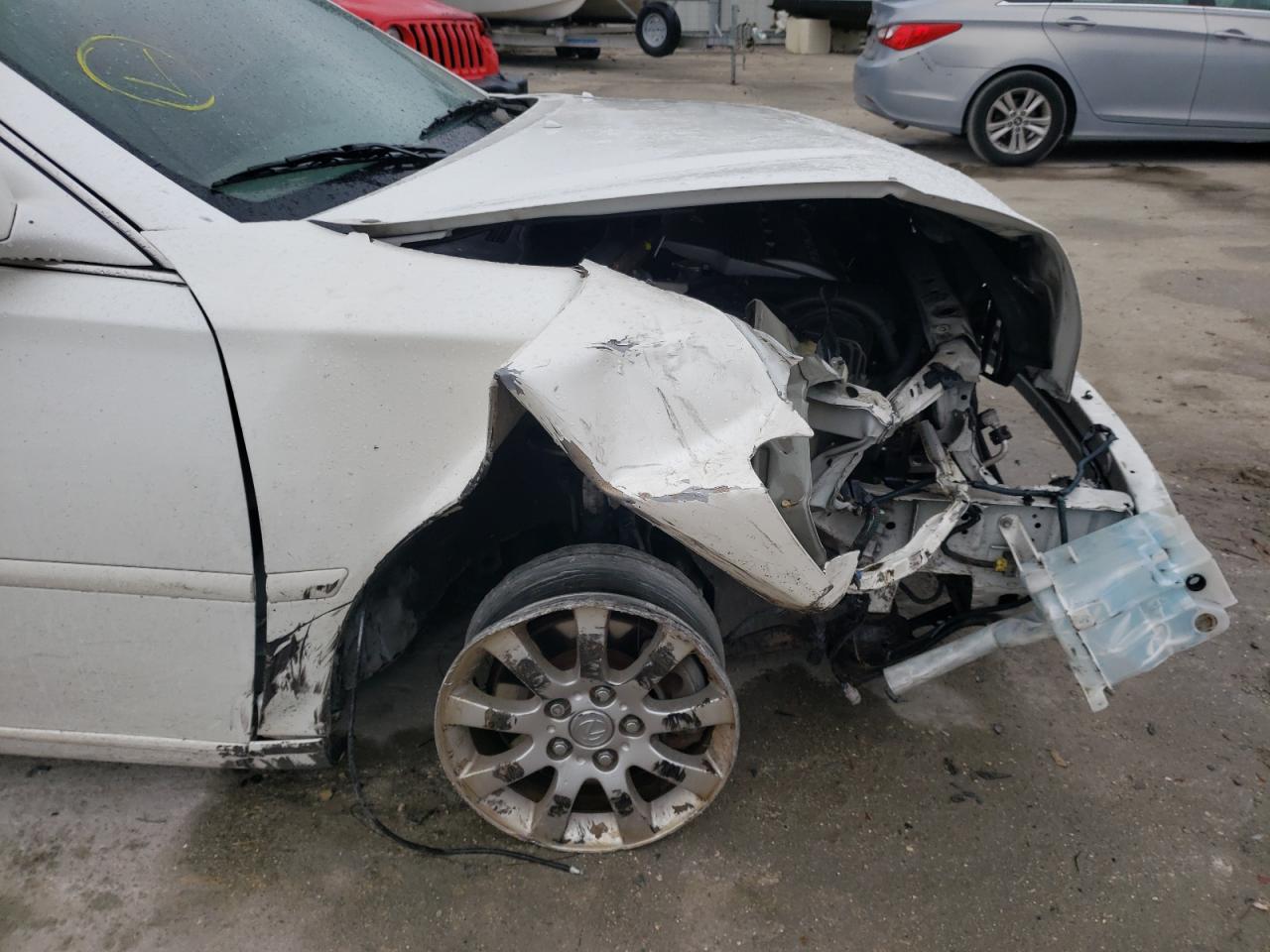 Photo 9 from auction – 2003 LEXUS ES 300 with VIN JTHBF30G130107230