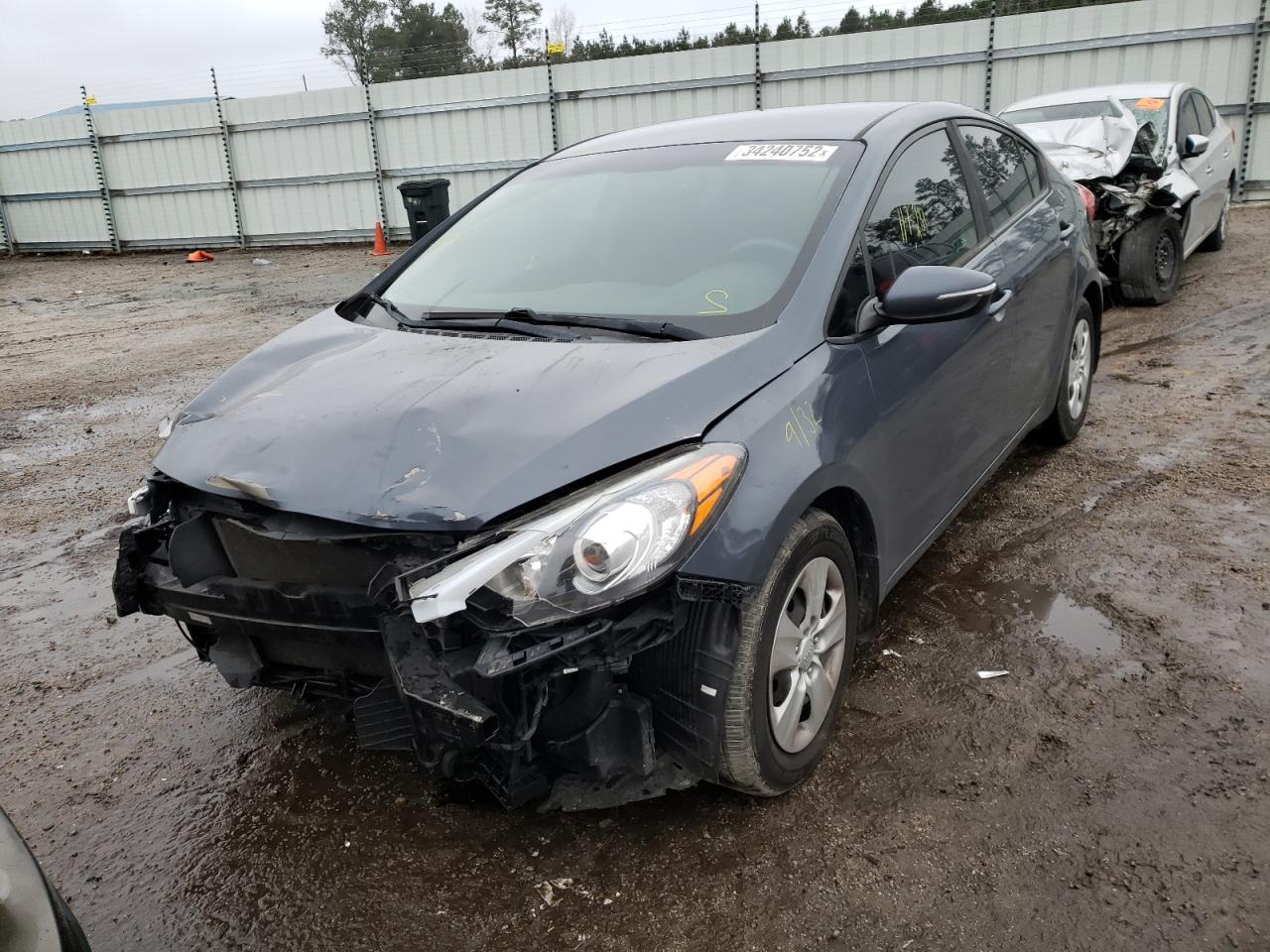 Photo 2 from auction – 2016 KIA FORTE LX with VIN KNAFX4A63G5518436