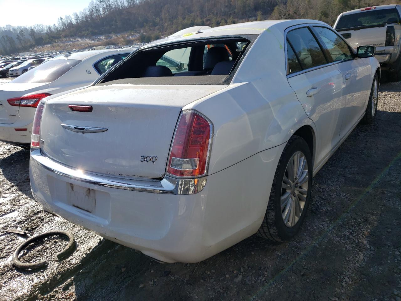 Photo 4 from auction – 2013 CHRYSLER 300 with VIN 2C3CCARG7DH635538