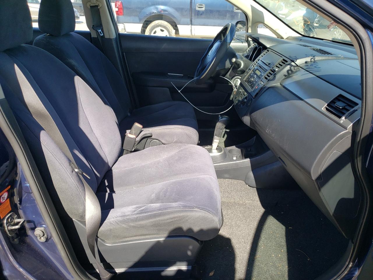 Photo 5 from auction – 2007 NISSAN VERSA S with VIN 3N1BC11E07L431647