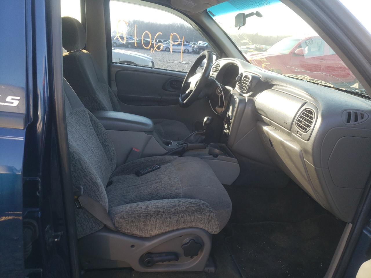 Photo 5 from auction – 2003 CHEVROLET TRAILBLAZE with VIN 1GNDS13S332213894