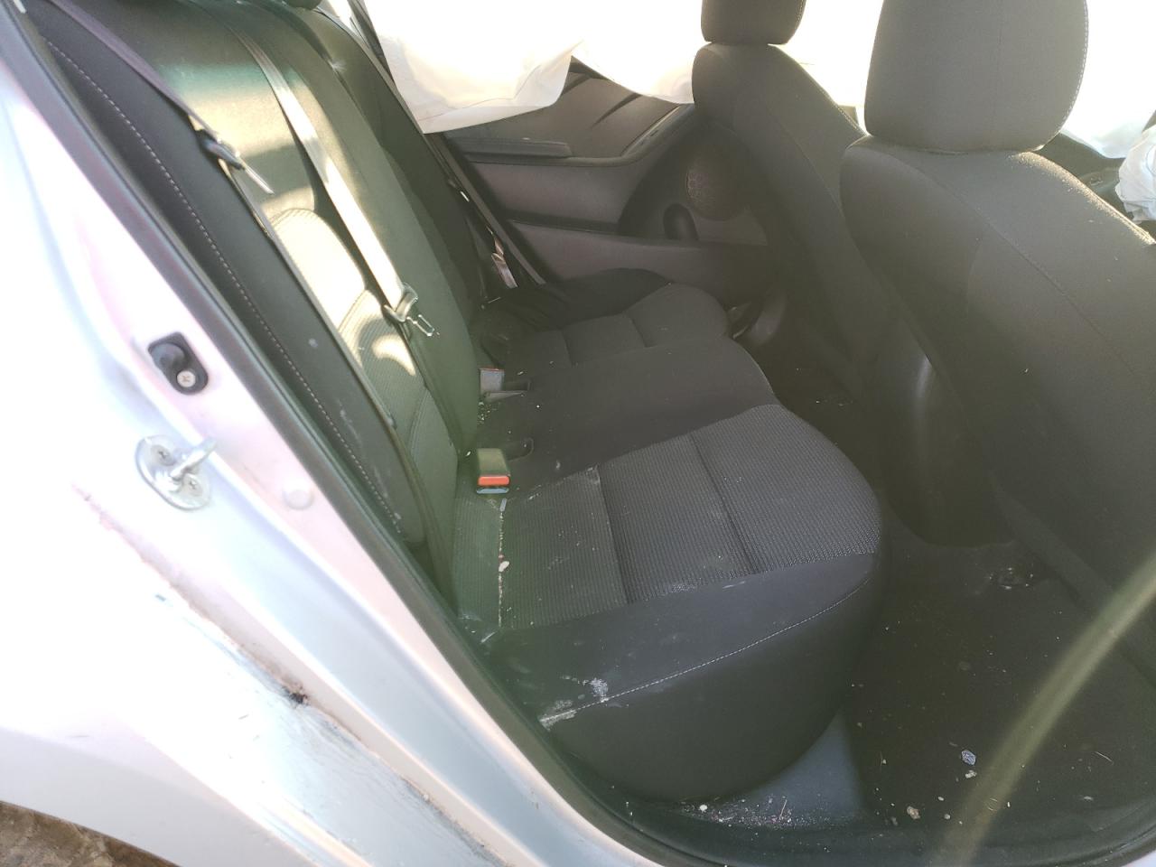 Photo 6 from auction – 2017 KIA FORTE LX with VIN 3KPFK4A74HE145519